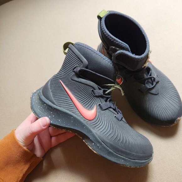 NIKE Black Binzie Boot - Picture 1 of 10